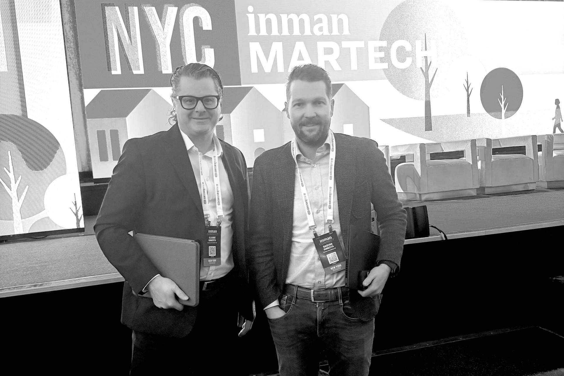 Claude und Sascha Ginesta in einem informellen Gespräch im Freien.