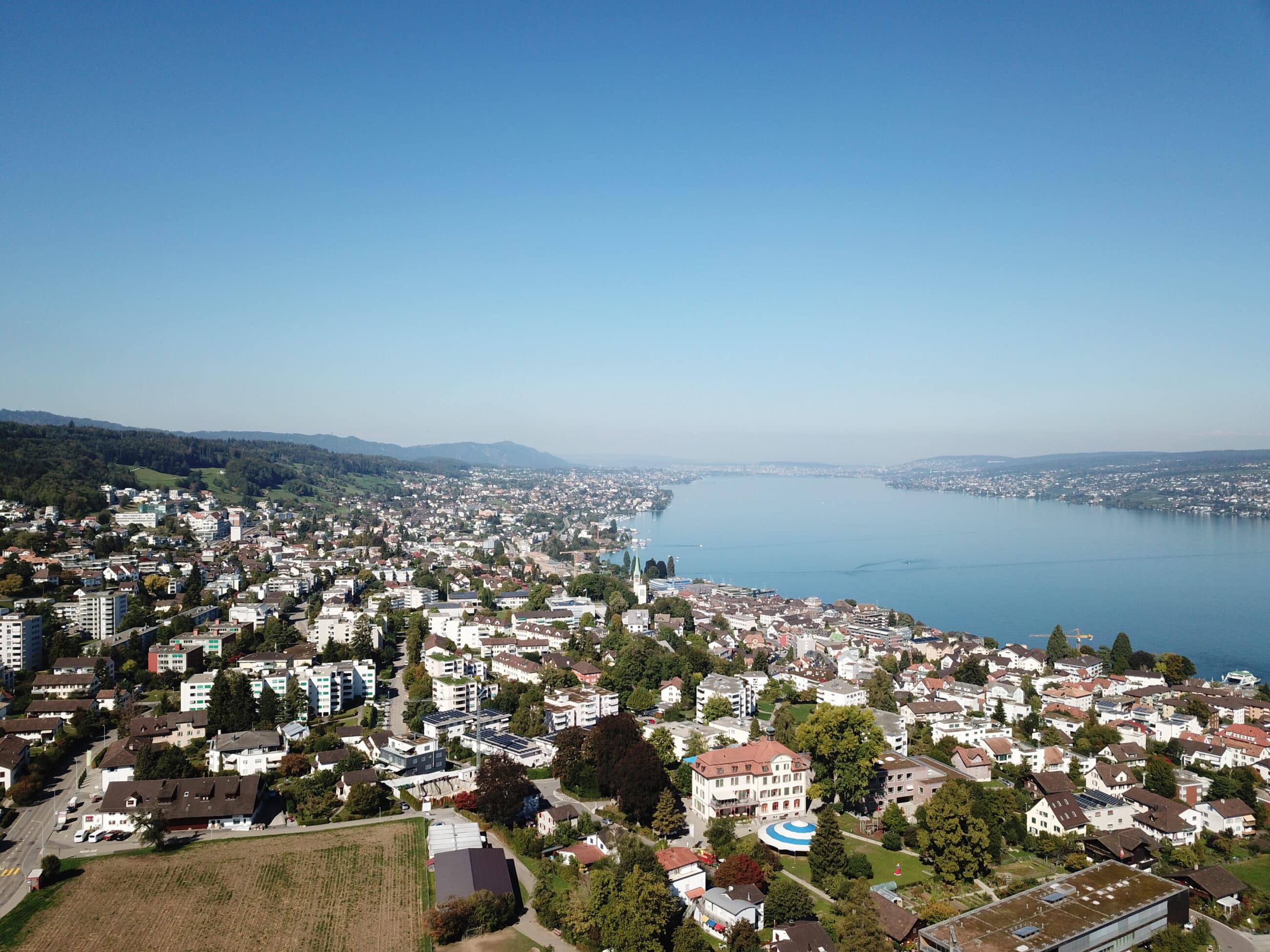 Immobilie in Horgen am linken Zürichseeufer – ideal für wohlhabende Käufer.