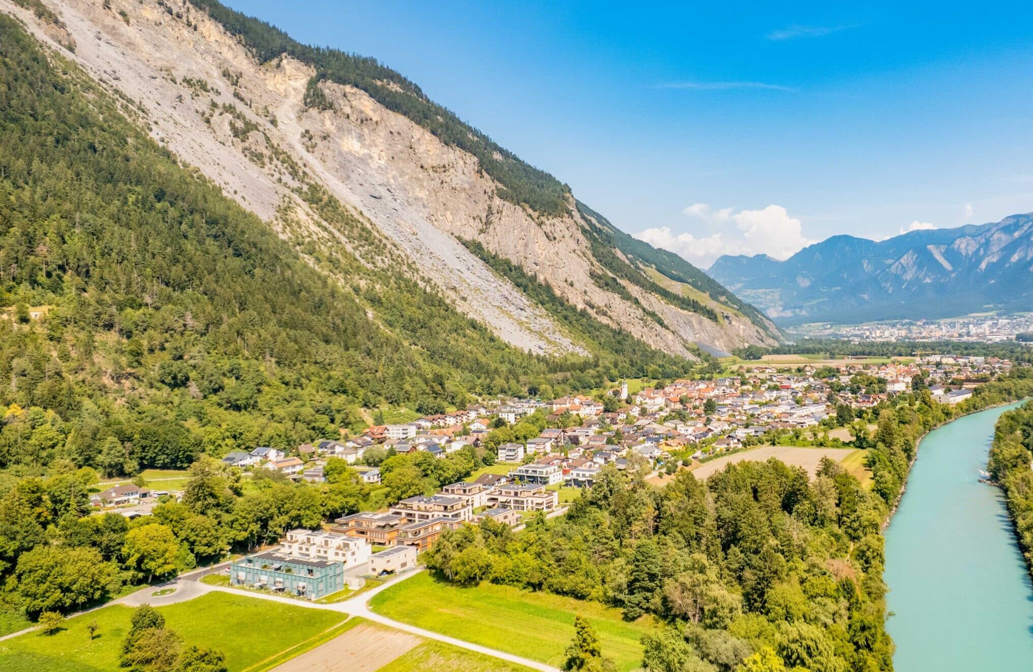 WEB Dave Regionen 25.jpg Felsberg Titelbild2 Imboden scaled e1774010061355