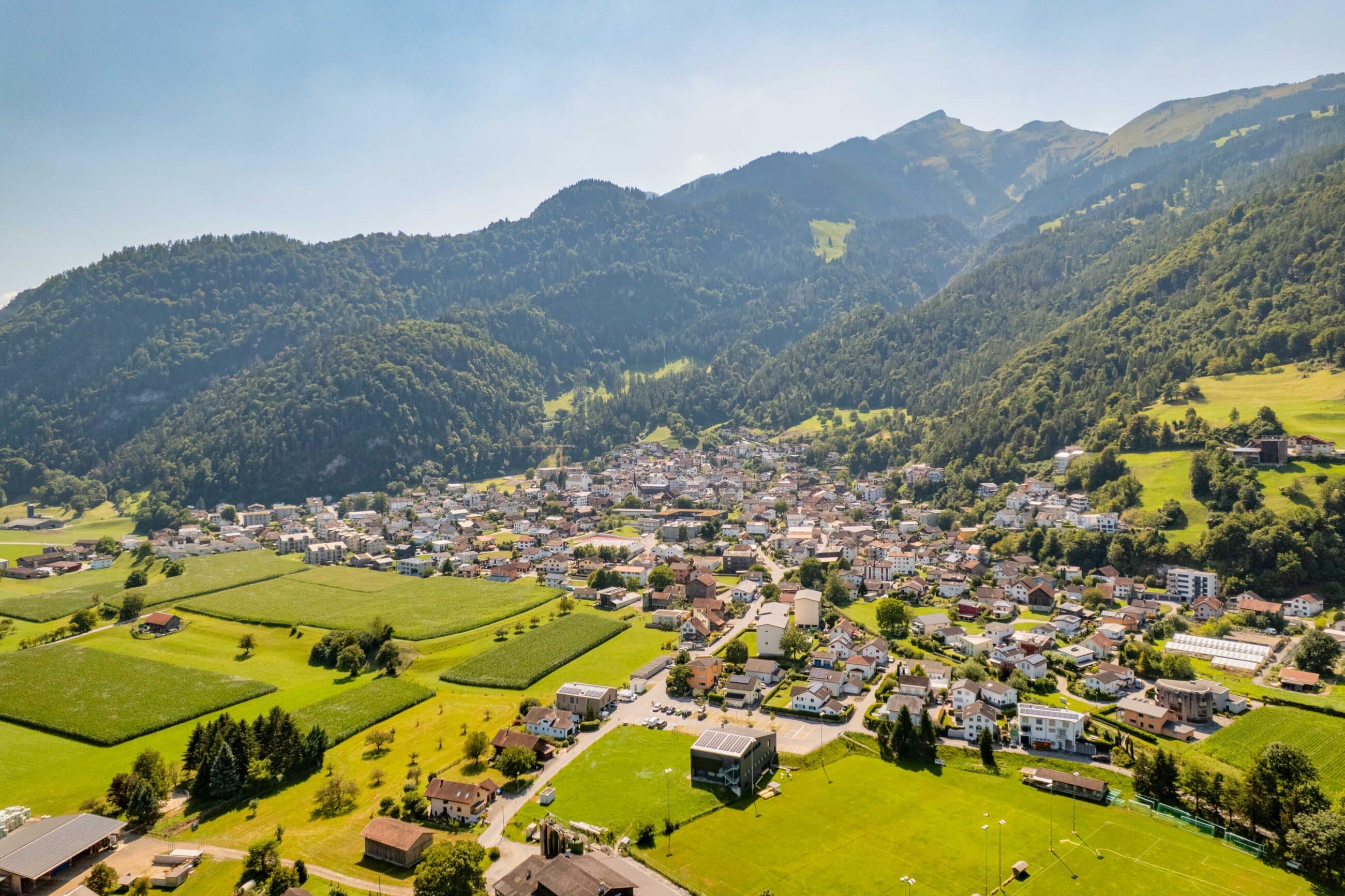 WEB Dave Regionen 29.jpg Untervaz 5 Doerfer hinten scaled