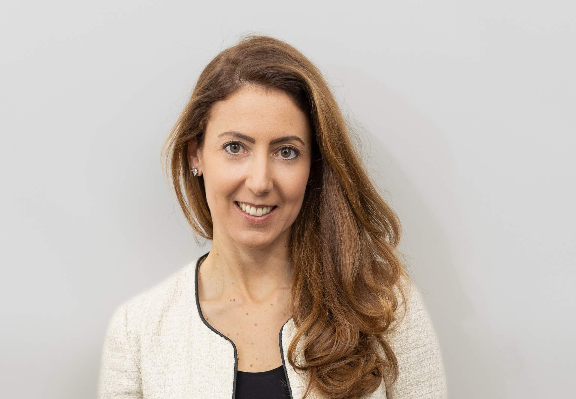 vanessajeannetv3 dunkler cut